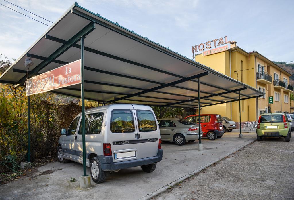 Hostal La Pastora Candeleda Exterior foto