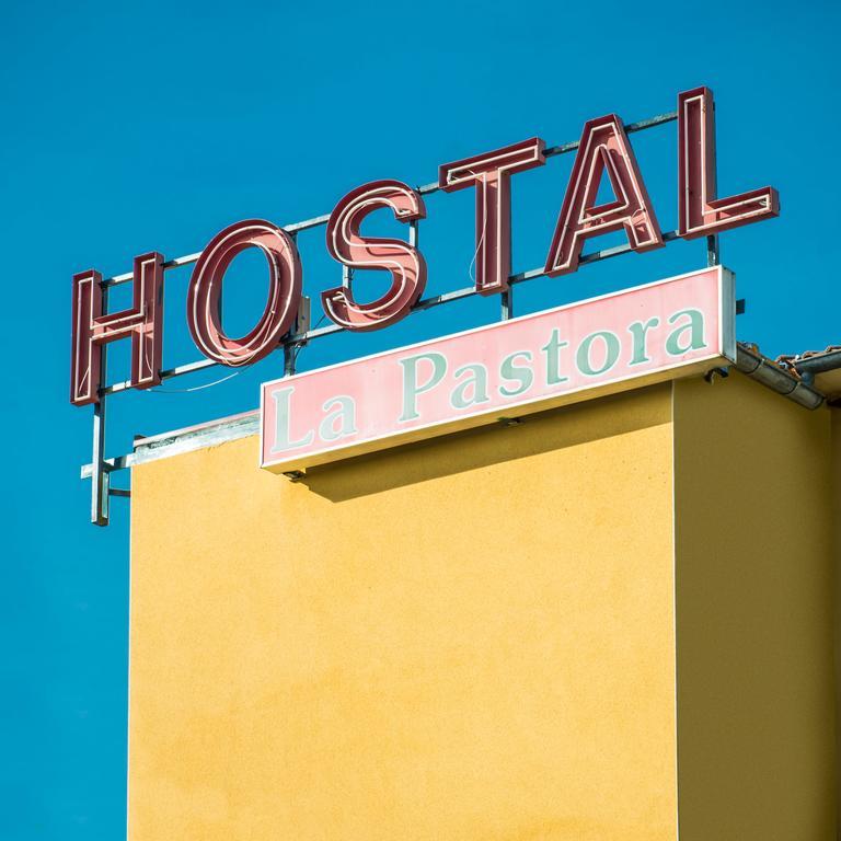 Hostal La Pastora Candeleda Exterior foto